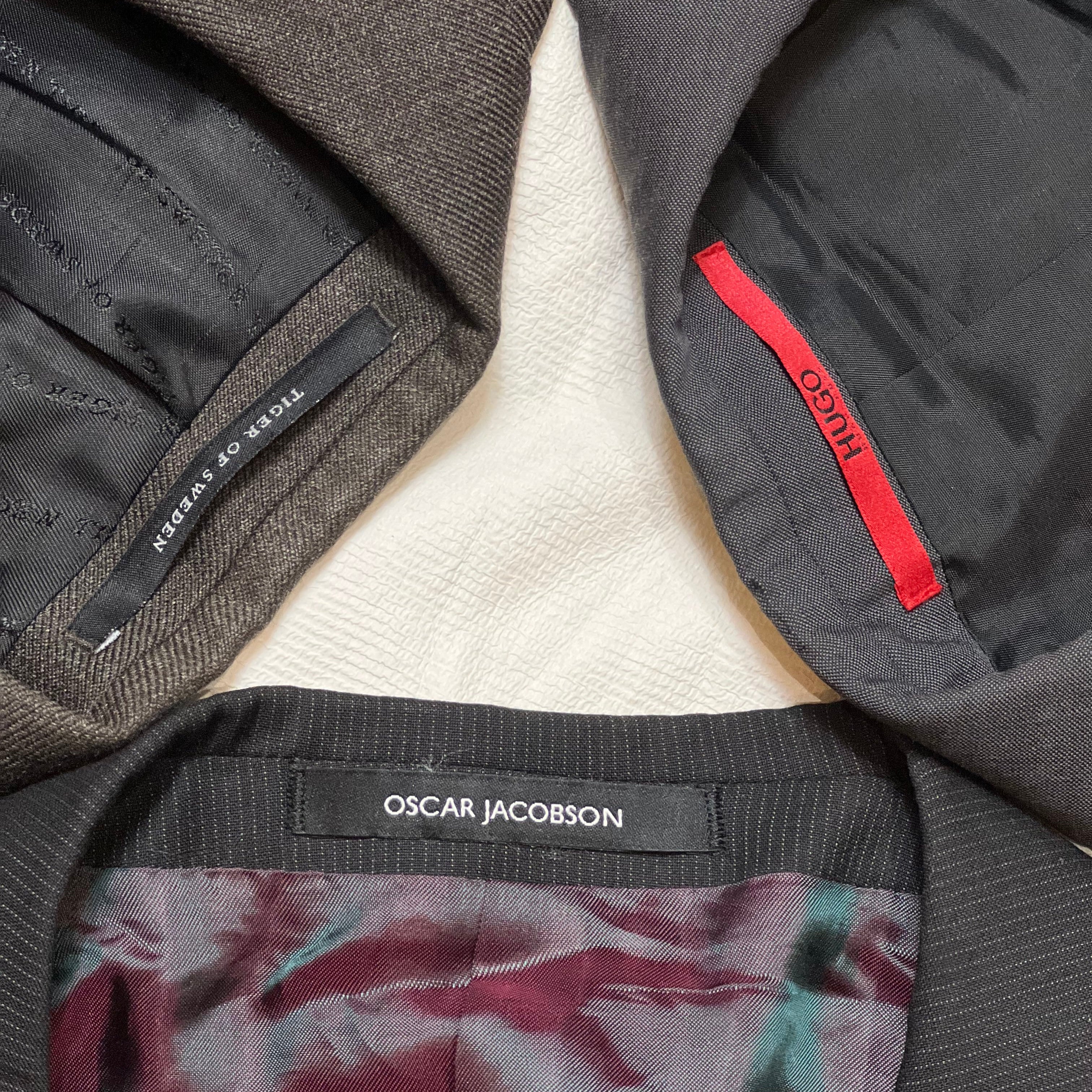 Detaljer fra Tiger of Sweden, Hugo Boss og Oscar Jacobson jakkesæt